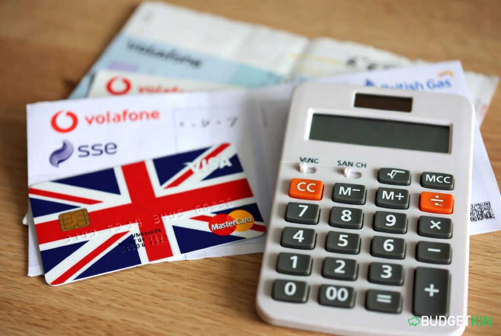 Managing credit card debt responsibly in the UK